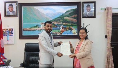  खानेपानीमन्त्री यादव र सचिव बज्राचार्यबीच कार्यसम्पादन सम्झौता 